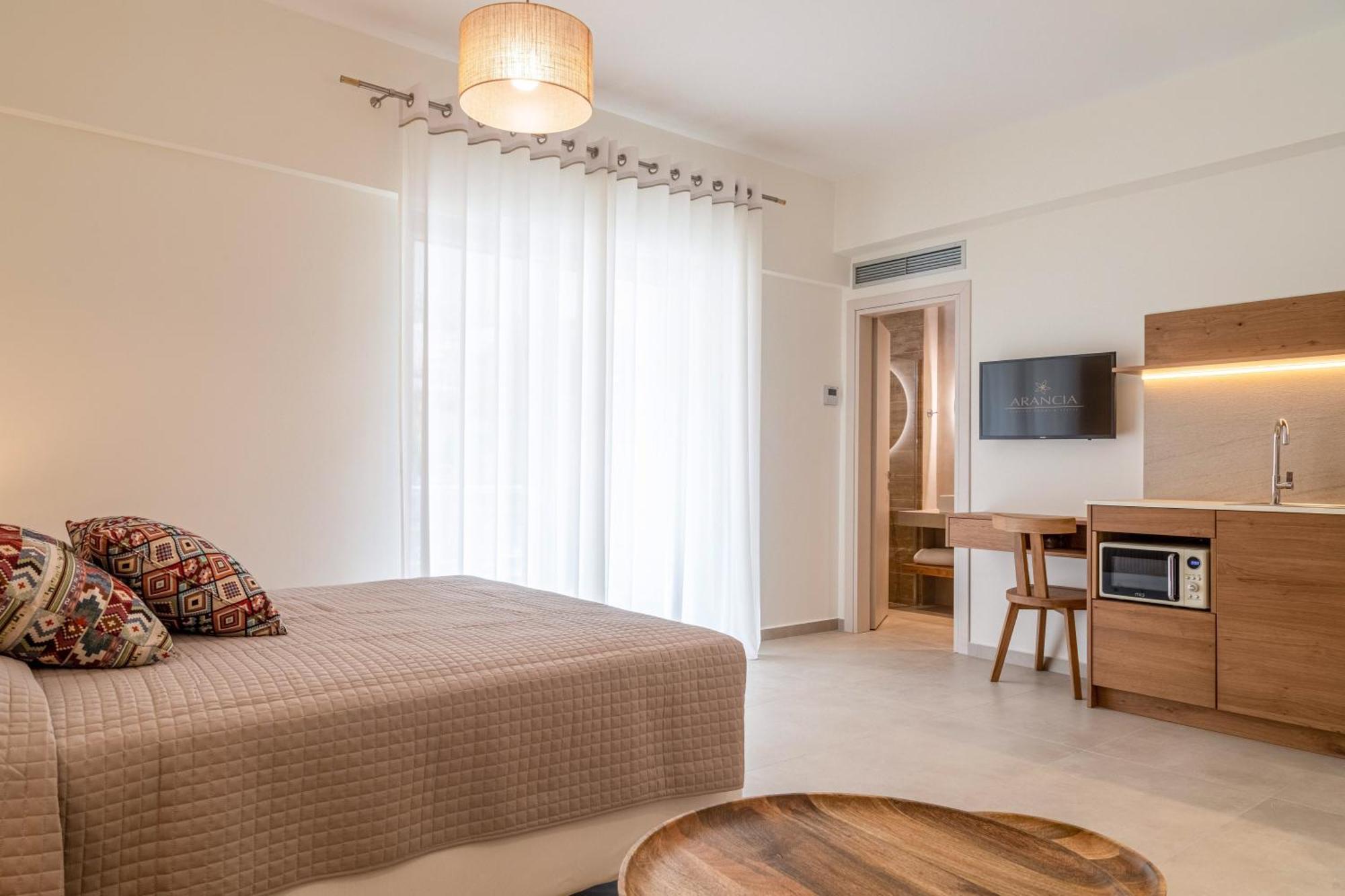 טולון Arancia Elegant Rooms And Suites מראה חיצוני תמונה