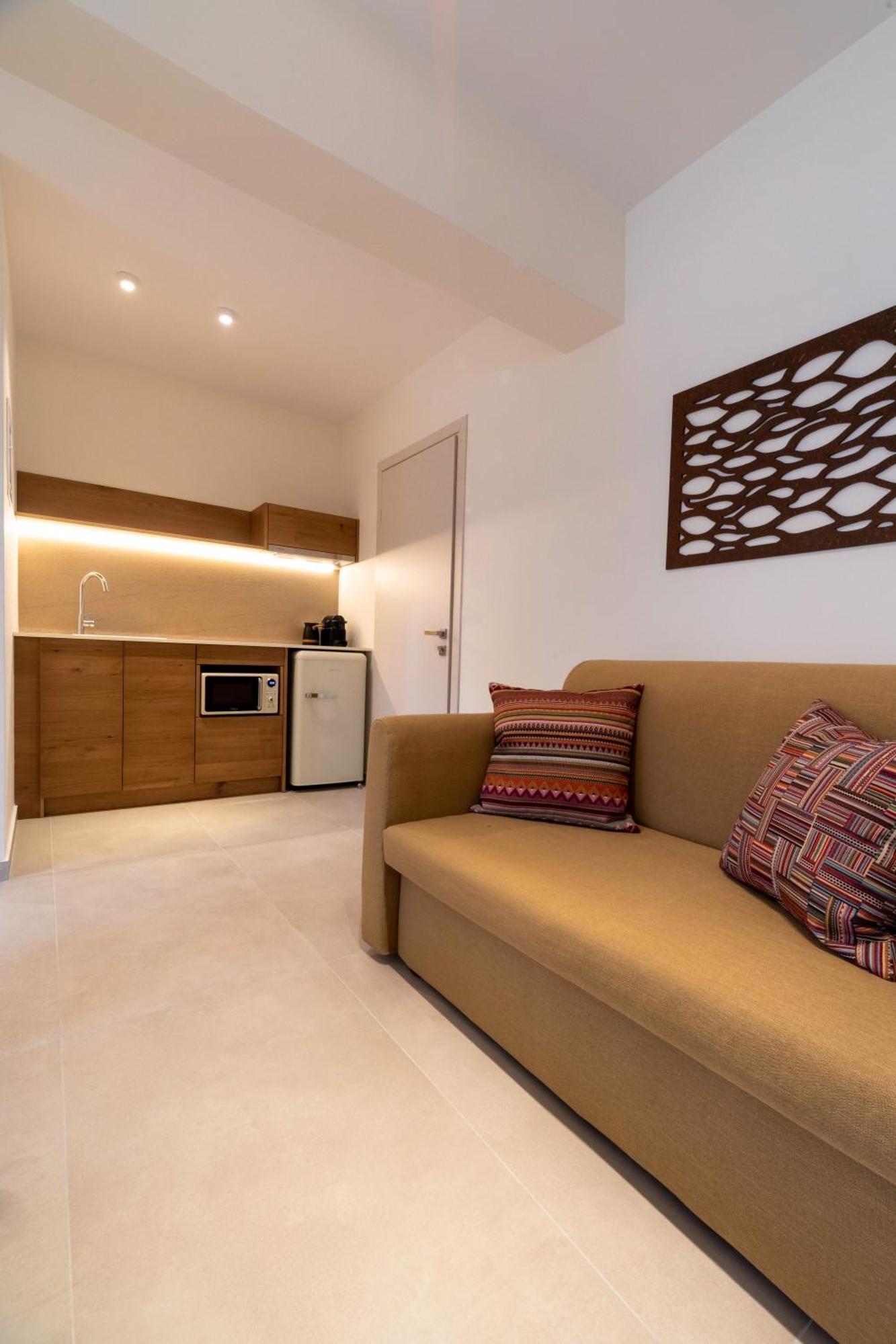 טולון Arancia Elegant Rooms And Suites מראה חיצוני תמונה