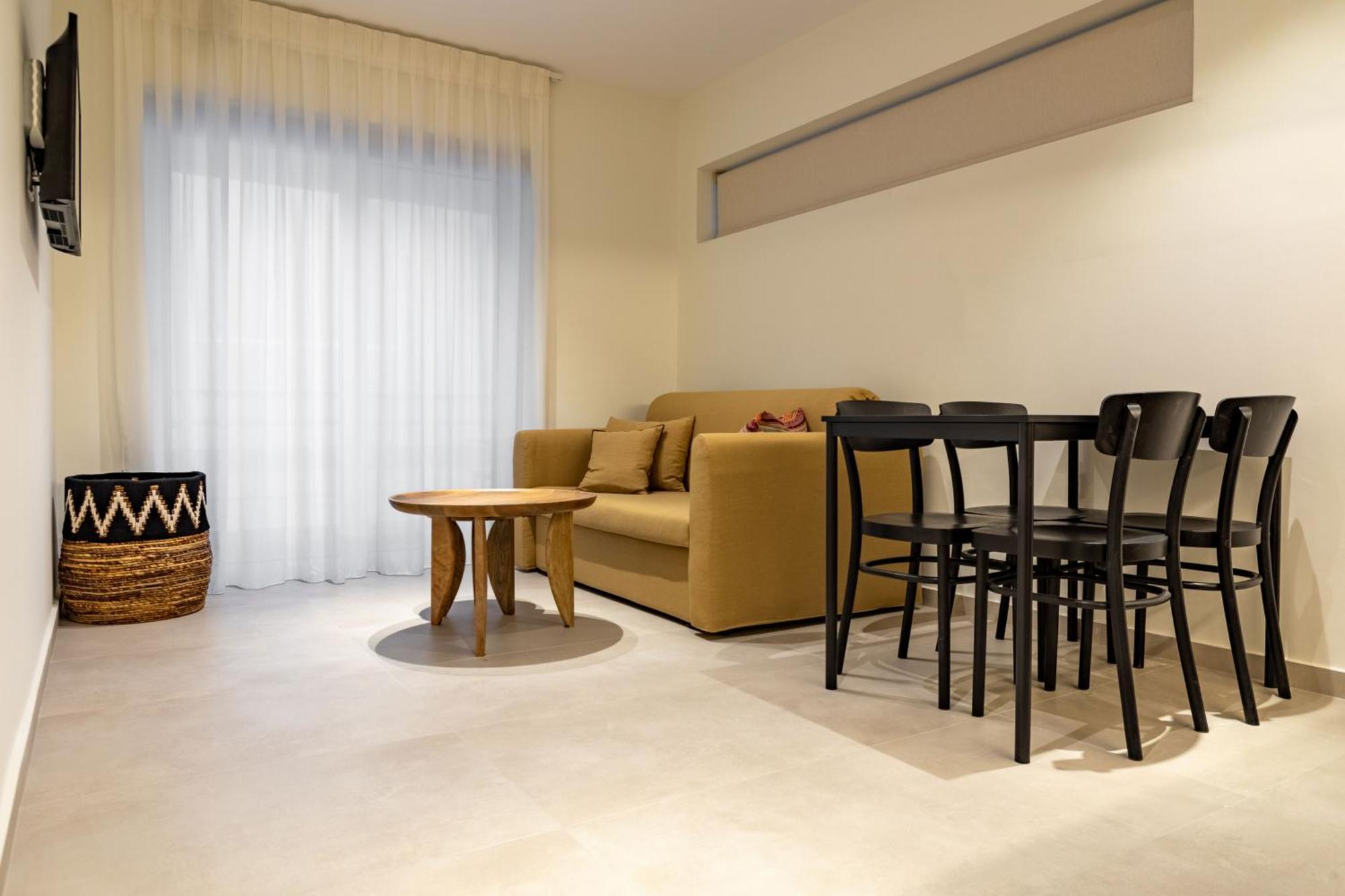 טולון Arancia Elegant Rooms And Suites מראה חיצוני תמונה